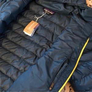 Patagonia Men’s Down Sweater Hoody Jacket